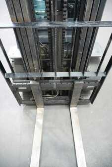 Diesel truck 2015  Toyota 02-8FDF30 (5)