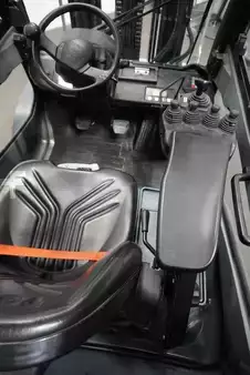 Dieselový VZV 2021  Toyota 52-8FDJF35 (3)