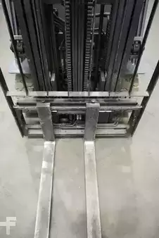 Elektromos 4 kerekű 2012  Toyota 7FBMF20 (5)