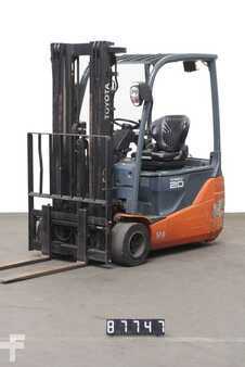 Elektromos 3 kerekű 2016  Toyota 8FBE20T (1)