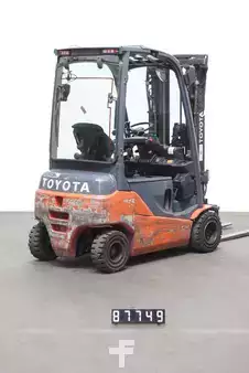 Electric - 4 wheels 2017  Toyota 8FBMK20T Li-Ion (2)