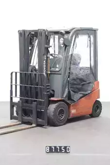 Elektrisk- 4 hjul 2016  Toyota 8FBMKT20 (1)