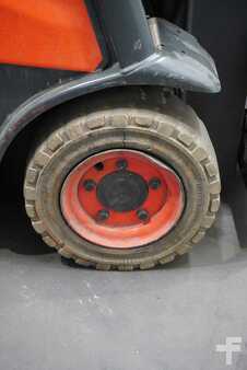 Eléctrica de 4 ruedas 2017  Linde E 16 PH-02 (6)