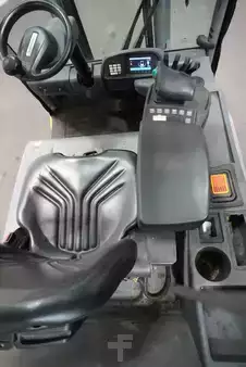 Elektrisk- 4 hjul 2020  Jungheinrich EFG 320 (3)