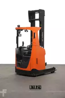 Schubmaststapler 2018  Toyota RRE140H (2)