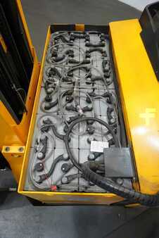 Carelli retrattili 4 vie 2011  Jungheinrich ETVQ25 (4)