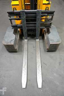 Carelli retrattili 4 vie 2011  Jungheinrich ETVQ25 (5)