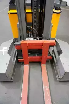 Carretilla retráctil de 4 vías 2017  Jungheinrich ETVQ25 (5)