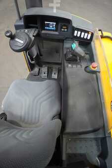 Čtyřcestný retrak 2017  Jungheinrich ETVQ25 (3)