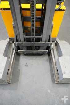 Čtyřcestný retrak 2017  Jungheinrich ETVQ25 (5)