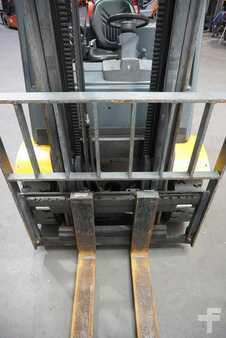 Carrelli elevatori GPL 2008  Jungheinrich TFG 435s (5)