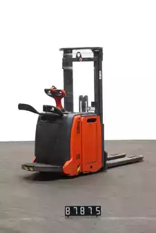 Apilador eléctrico 2017  Linde D 12 AP (2)