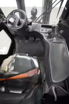 Gázüzemű targoncák 2018  Linde H 18 T-01 (3)