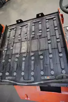 Elektryczne 4-kołowe 1996  CAT Lift Trucks M70B (4)