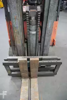 Elektryczne 4-kołowe 1996  CAT Lift Trucks M70B (5)