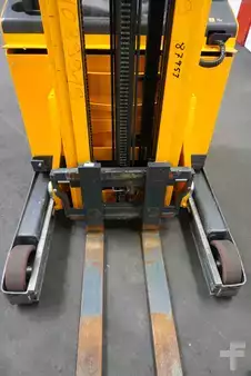 Työntömastotrukki 2014  Jungheinrich ETV 214 (5)