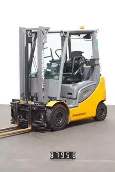 LPG Forklifts 2019  Jungheinrich TFG 316s (1)