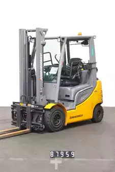 Gázüzemű targoncák 2019  Jungheinrich TFG 316s (1)