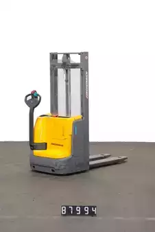 Stapelaars 2020  Jungheinrich EJC 110 (2)