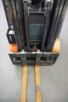 Eléctrica de 3 ruedas 2014  Toyota 7FBEST15 (5)