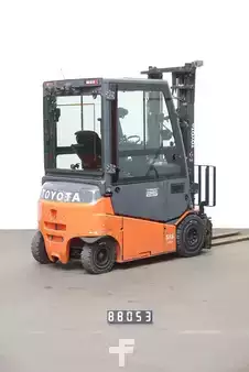 Elektromos 4 kerekű 2019  Toyota 8FBMKT25 (2)