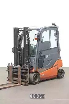 Elektro 4 Rad 2011  Toyota 8FBMT20 (1)