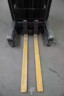 Carretilla retráctil 2020  Toyota RRE200H (5)