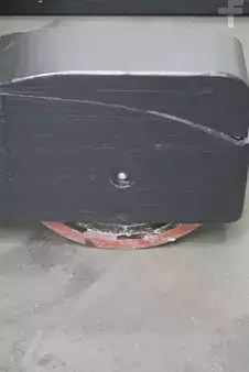 Carretilla retráctil 2019  Toyota RRE200H (6)