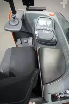 Schubmaststapler 2020  Toyota RRE250HE (3)