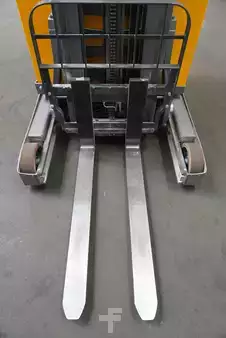 Carrelli retrattili 2020  Jungheinrich ETV 214 (5)