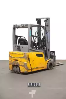 3-wiel elektrische heftrucks 2021  Jungheinrich EFG 220 (2)