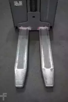 Hochhubwagen 2022  Jungheinrich EMC 110 (5)