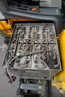 Elektromos 4 kerekű 2022  Jungheinrich EFG 320 (4)