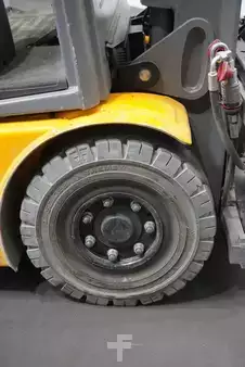 Sähkö - 3 pyör 2019  Jungheinrich EFG 215 (6)