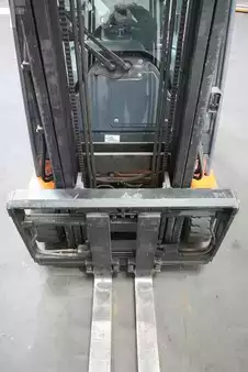 Eléctrico - 3 rodas 2014  Toyota 8FBET18 (5)