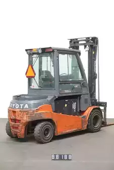 Eléctrico - 4 rodas 2018  Toyota 8FBMT50 (2)