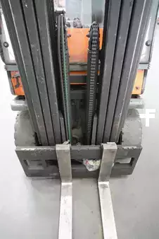 Eléctrica de 4 ruedas 2007  BT C4E250V (5)