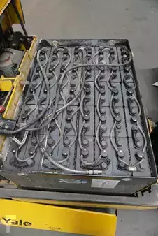 Elektromos 4 kerekű 1999  Yale ERP20ALF  E2595 (4)