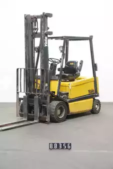 Elektro 4 Rad 2003  Yale ERP30ALF V2745 (1)