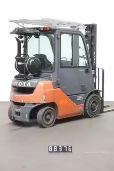 Wózki gazowe 2020  Toyota 06-8FG20F (2)
