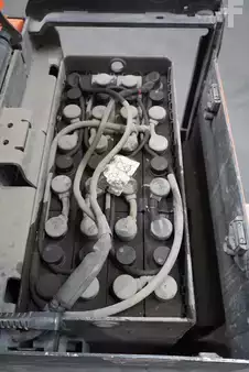 Elektromos emelőkocsik 2017  Toyota LPE 220 (4)