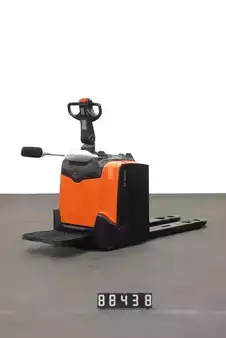 Niederhubwagen 2018  Toyota LPE 200 (2)