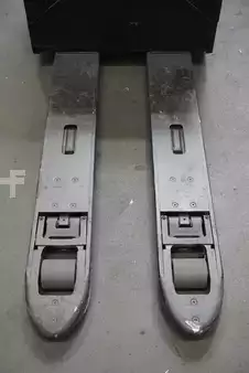 Niederhubwagen 2018  Toyota LPE 200 (5)