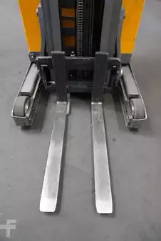 Reachtrucks 2017  Jungheinrich ETV 214 (5)