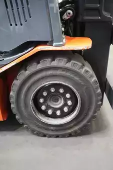 Electric - 4 wheels 2018  Toyota 8FBMT35 (6)