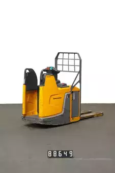 Electric Pallet Trucks 2019  Jungheinrich ERE 225 Li-Ion (2)