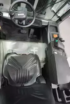 Elektryczne 4-kołowe 2022  Jungheinrich EFG 545 (3)