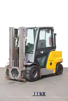 Diesel heftrucks 2022  Jungheinrich DFG 435s (1)