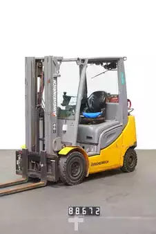Wózki gazowe 2019  Jungheinrich TFG 320s (1)