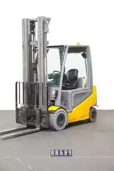 Carrelli elettrici 4 ruote 2017  Jungheinrich EFG 425ks (1)